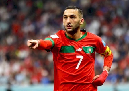Botafogo quase acerta com ex-Chelsea Ziyech, que recua após ligação com jogador do Corinthians