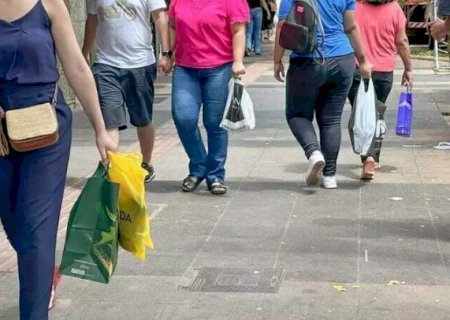 Cashback d&aacute; dinheiro de volta, mas pode fazer voc&ecirc; gastar mais