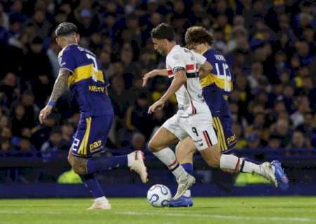 S&atilde;o Paulo segura press&atilde;o, mas perde para o Boca no segundo tempo