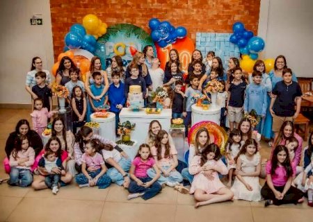 Eles festejaram juntos o 1&ordm; anivers&aacute;rio e, 10 anos depois, repetem a foto