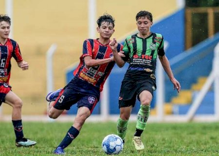 Uni&atilde;o ABC derrota N&aacute;utico por 3 a 1 e garante vaga na final estadual Sub-15