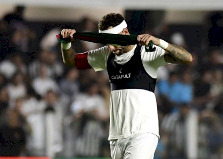 Neymar tem lesão na coxa direita e pode desfalcar o Santos por até dois meses