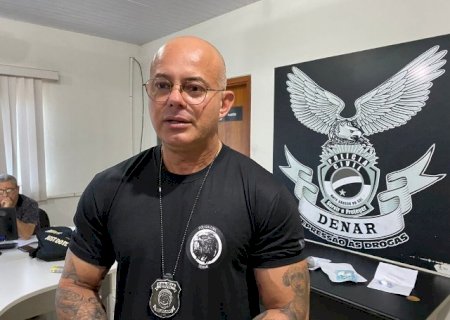 Delegado investigado por esquema de desvio e venda de coca&iacute;na se apresenta