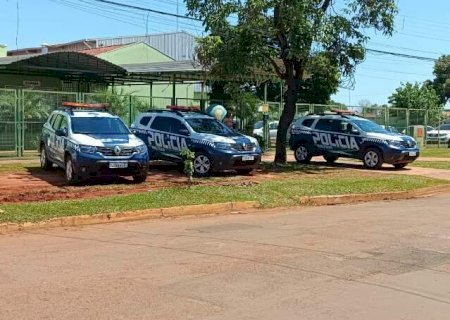 Professor de qu&iacute;mica &eacute; afastado ap&oacute;s aluna denunciar ass&eacute;dio em escola