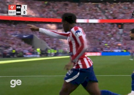 Vini Jr. perde a bola, volta andando e câmera flagra cobrança de Mourinho; vídeo