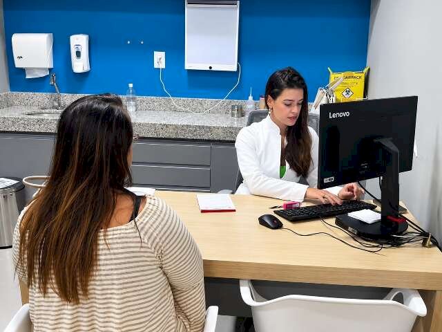 Horm&ocirc;nios e cirurgias n&atilde;o eliminam risco de c&acirc;ncer de mama em pessoas trans