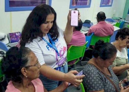 Oficina gratuita ensina idosos a usar internet e WhatsApp com seguran&ccedil;a