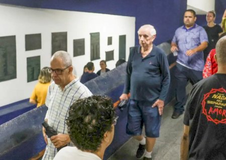 "Não poderia ficar de fora", diz idoso que votou 10 dias após cirurgia