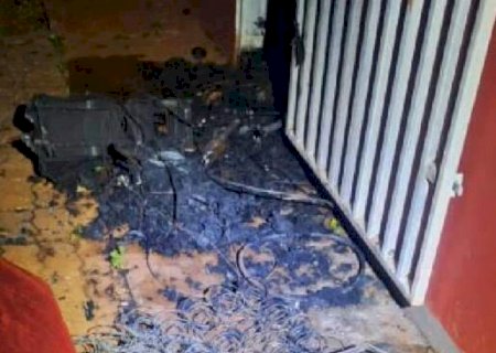 Defesa diz que mulher presa por inc&ecirc;ndio assumiu culpa para proteger idoso