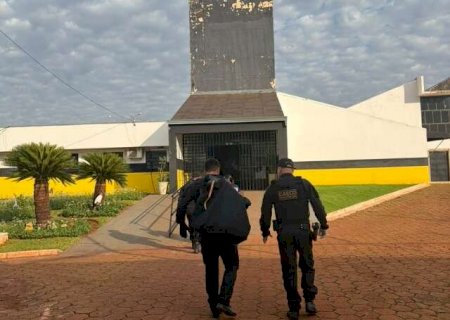 Opera&ccedil;&atilde;o mira policiais penais acusados de facilitar entrada de droga na PED