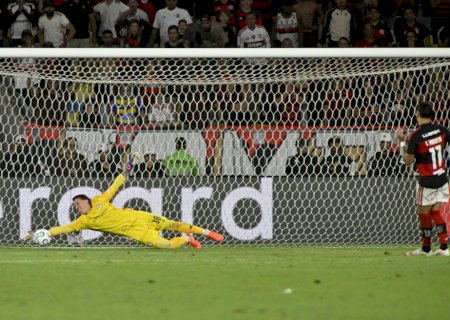 Paquetá pede desculpas após perder pênalti em eliminação do Flamengo: "Falhei quando não podia"