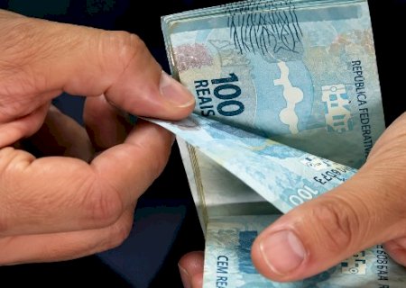 Prefeitura paga 13&ordm; em 18 de dezembro; Estado promete quitar at&eacute; dia 15