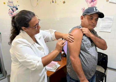 Quem come&ccedil;ou vacina&ccedil;&atilde;o contra dengue em Dourados poder&aacute; concluir em outra cidade