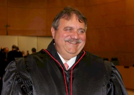 Desembargador investigado por venda de senten&ccedil;as firma acordo por dano ambiental