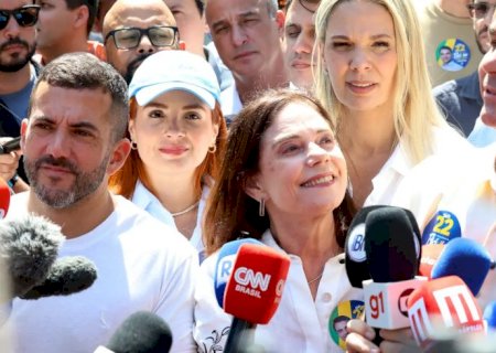 Flávio Bolsonaro faz ato no Rio ao lado de Douglas Ruas