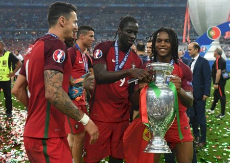 Sem clube, ex-joia portuguesa que passou por Bayern e PSG nega falta de profissionalismo