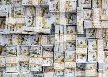 Dólar fecha acima de R$ 5,22 em dia de mal-estar global