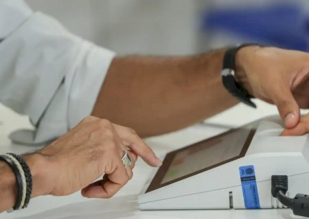 Eleitores vão às urnas hoje para escolher o presidente do país